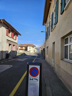 Stationnement interdit Grande rue à Crêts en Belledonne